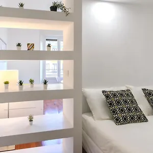 https://milanoverse-apartment.it-lombardy.com