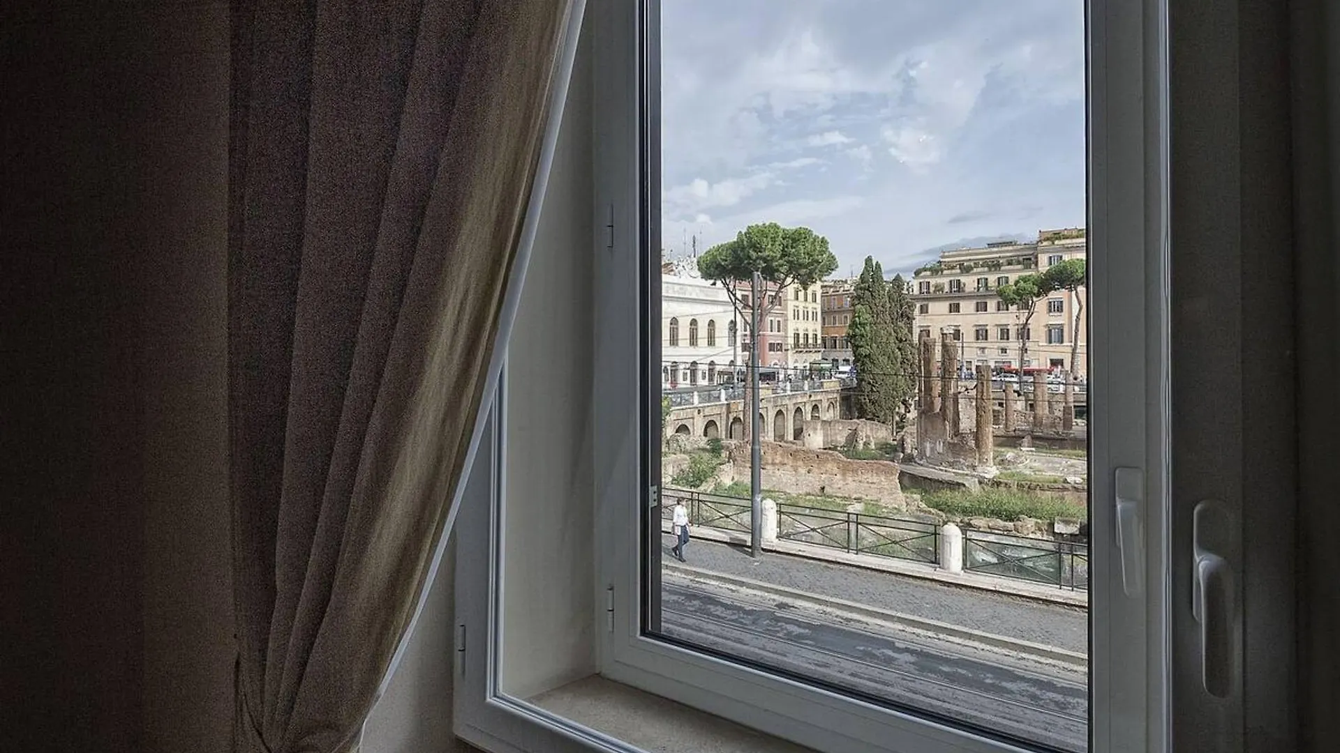 Little Queen Suite Rome