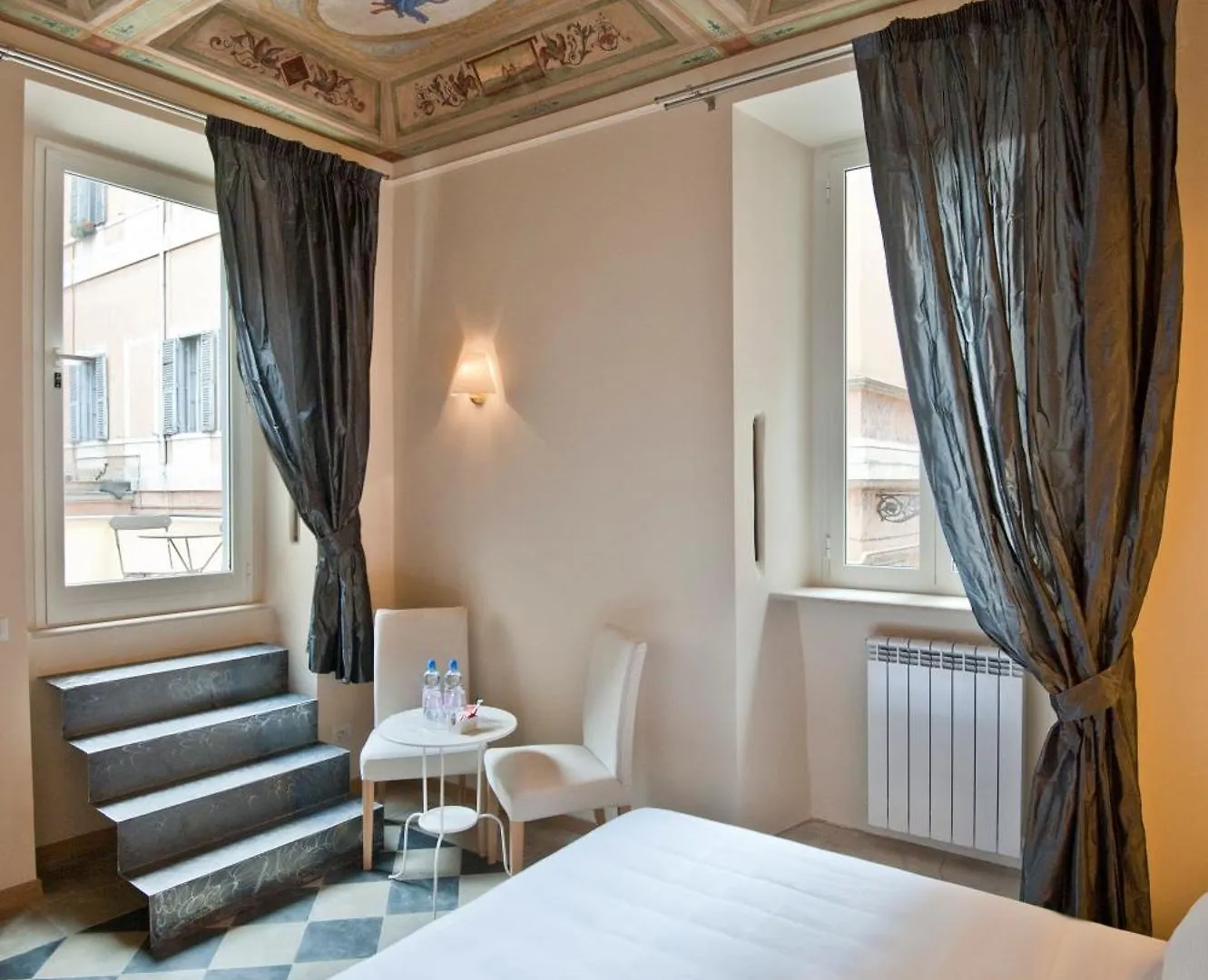 Little Queen Suite Rome 3*,