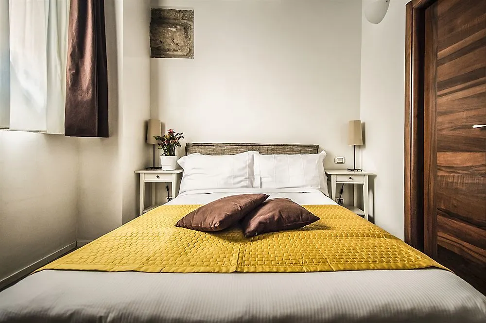 Little Queen Suite Rome