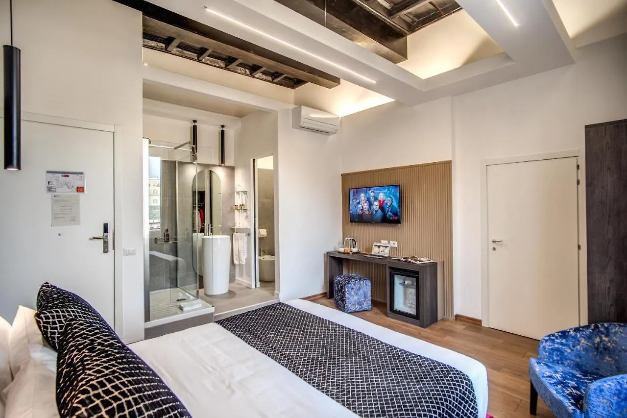 Little Queen Suite Rome 3*,