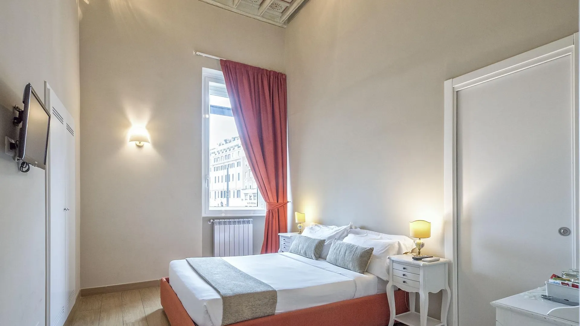 Little Queen Suite Roma 3*,