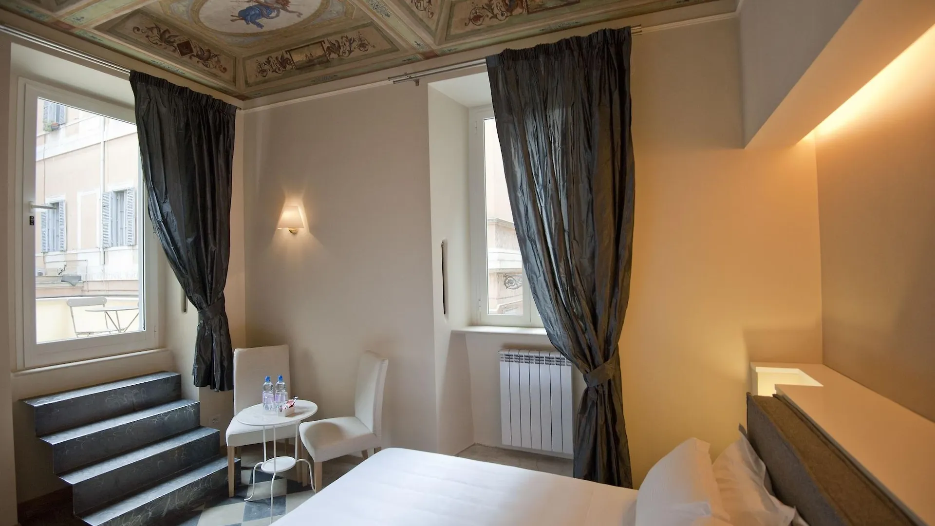 Little Queen Suite Roma 3*,