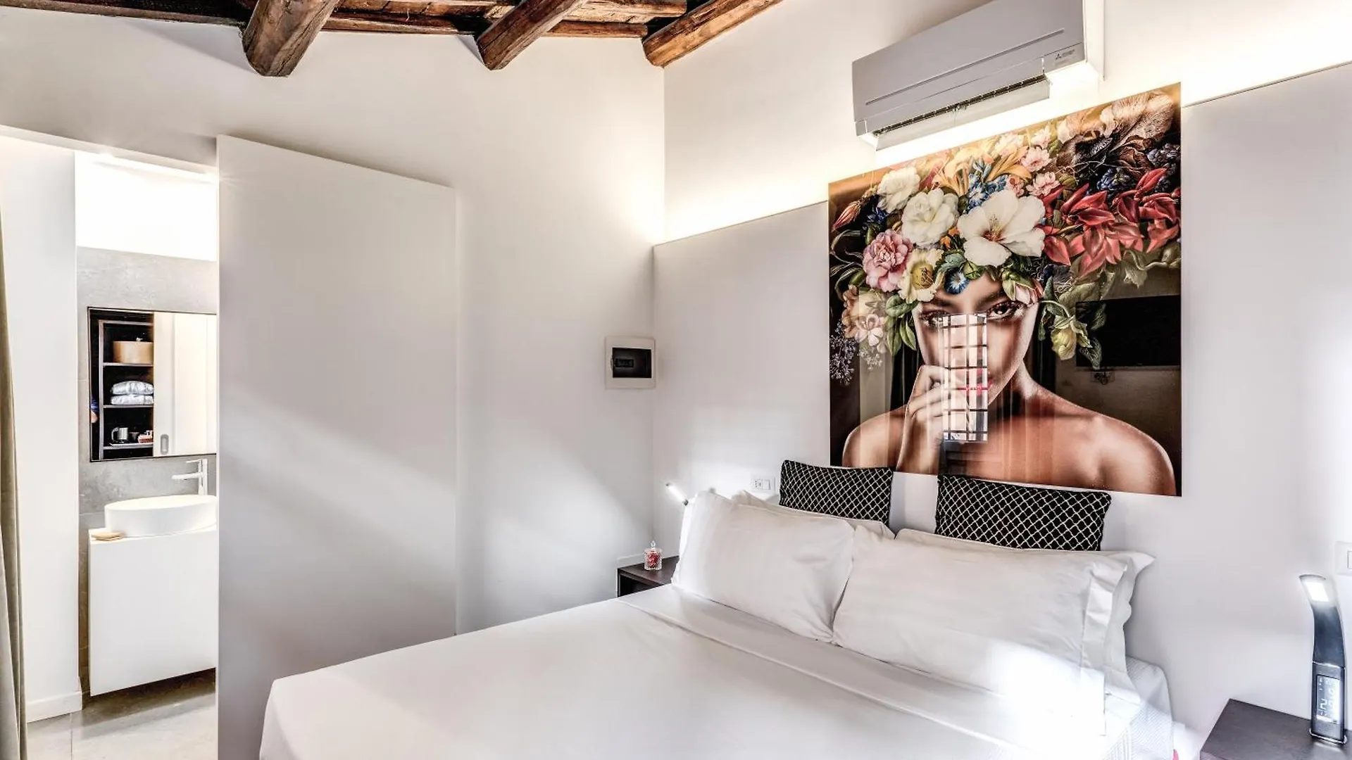 Little Queen Suite Rome Bed & Breakfast
